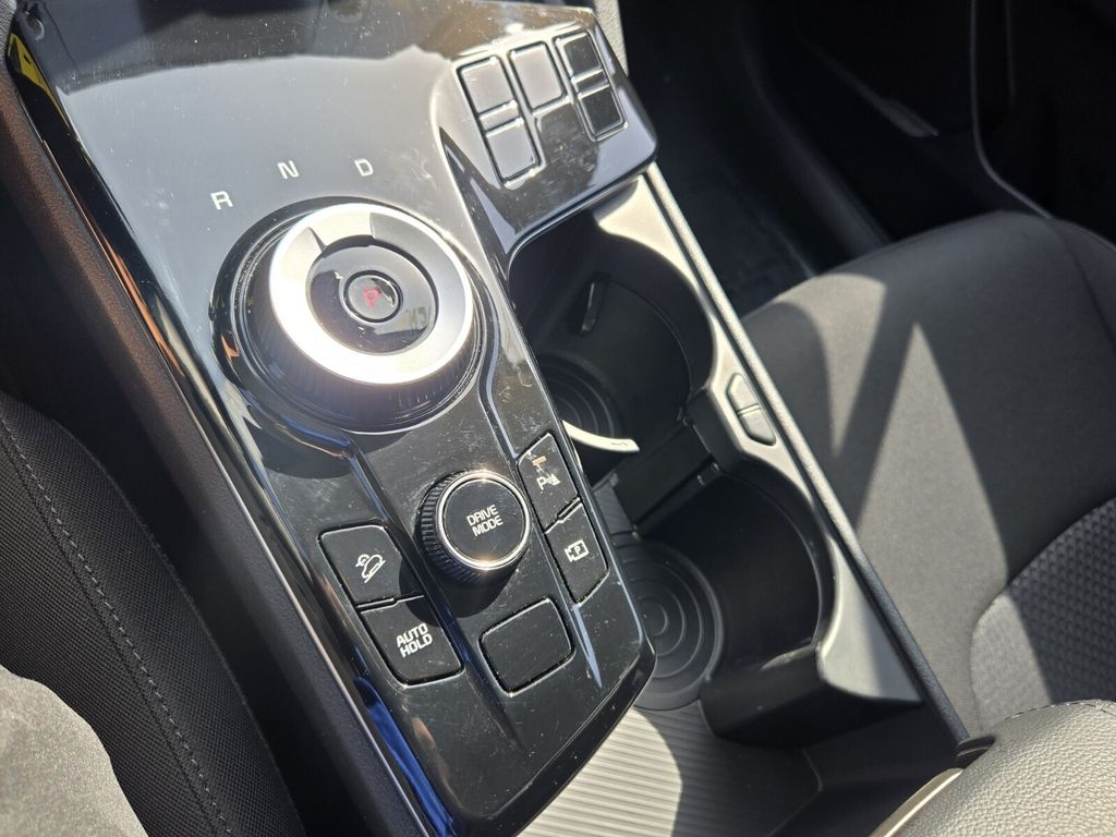 2025 Kia Sportage LX Hybrid - Photo 17
