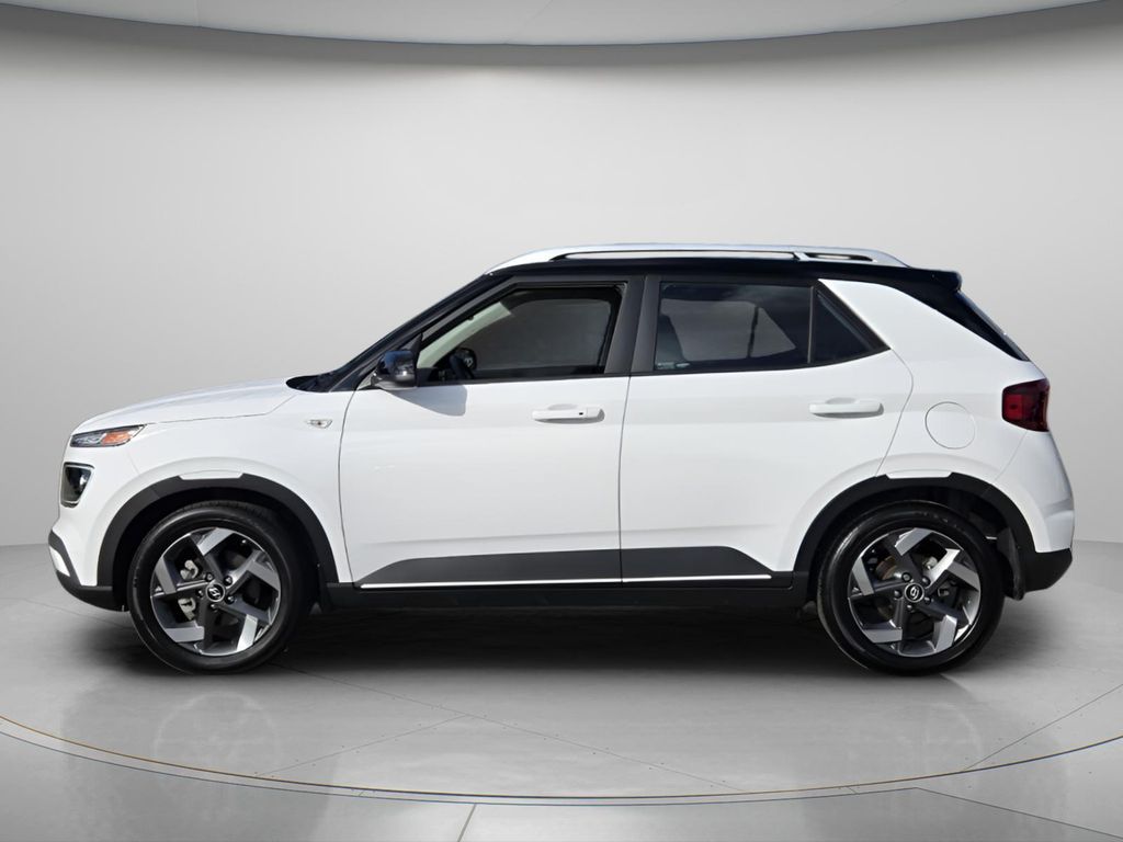 2025 Hyundai Venue Limited - Photo 3