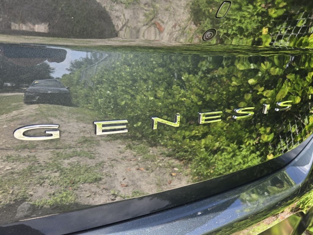 2023 GENESIS G70 Standard - Photo 8