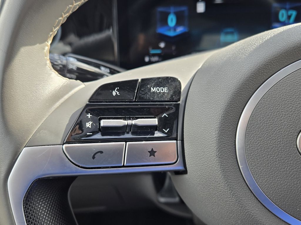 2025 Hyundai Elantra SEL - Photo 24