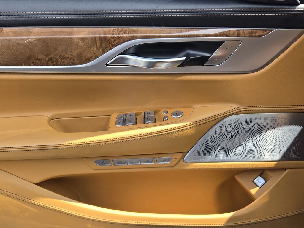 2018 BMW 7 Series 750i - Photo 29