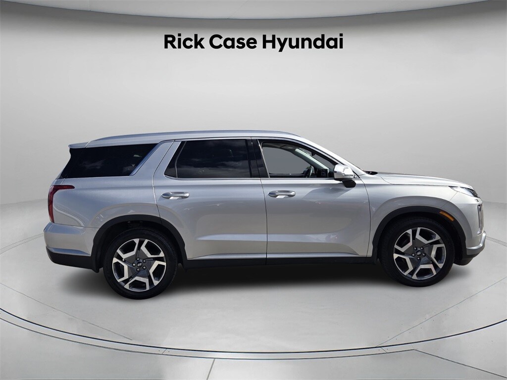 2025 Hyundai Palisade SEL photo 2