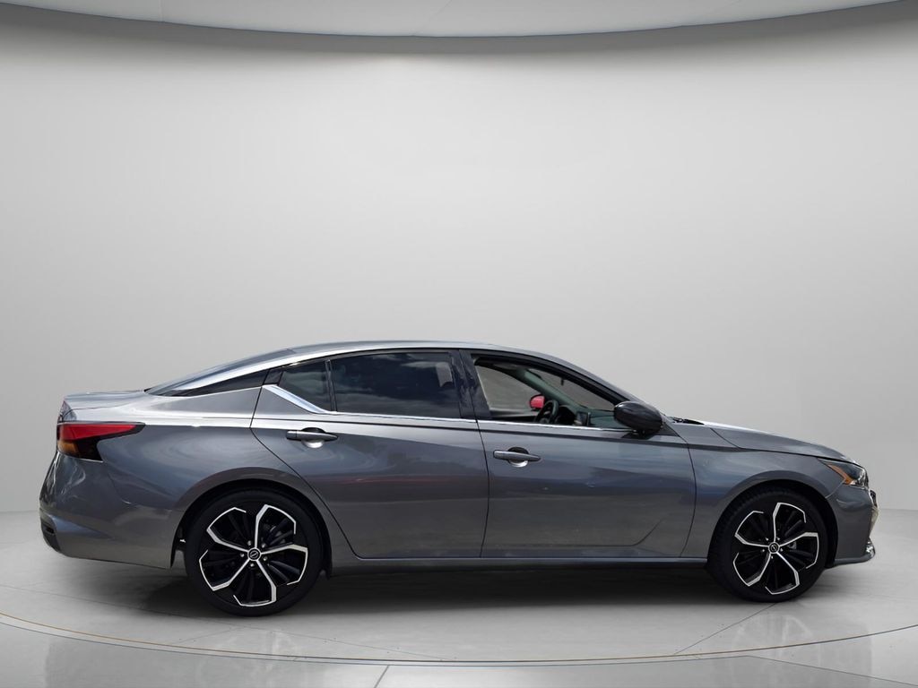 Used 2024 Nissan Altima 2.5 SR Sedan