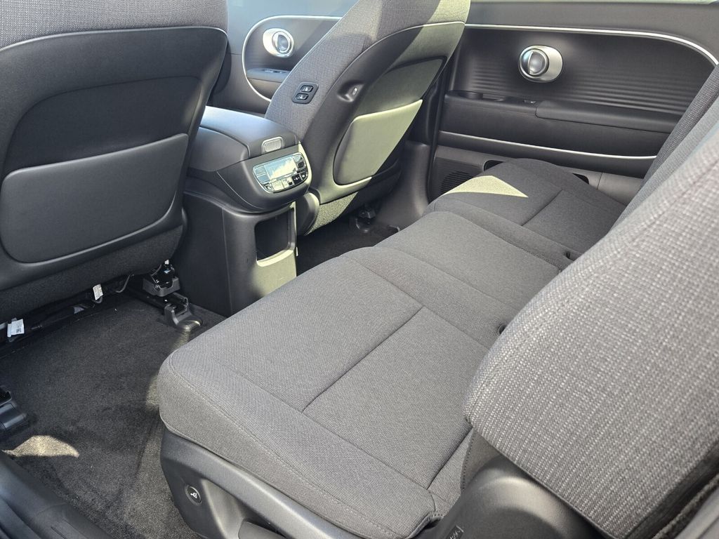 2026 Hyundai IONIQ 9 SE - Photo 6