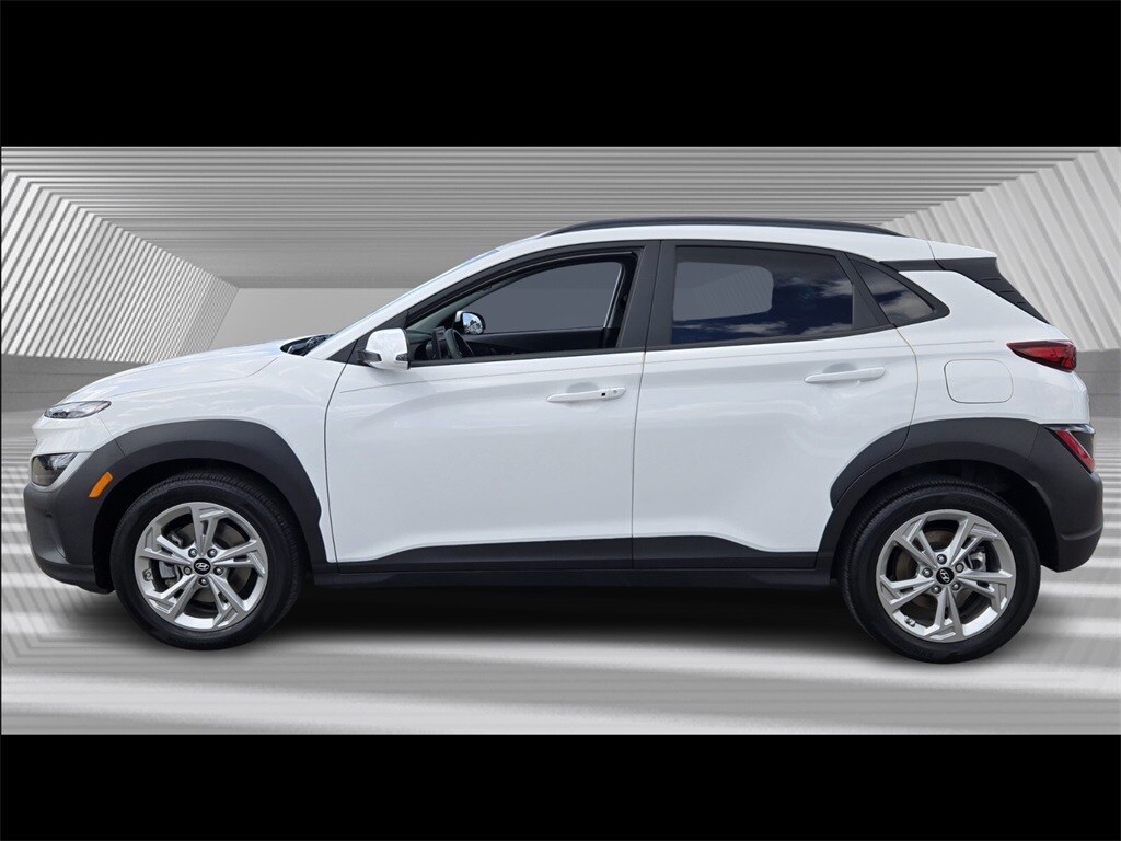 2023 Hyundai Kona SEL photo 2
