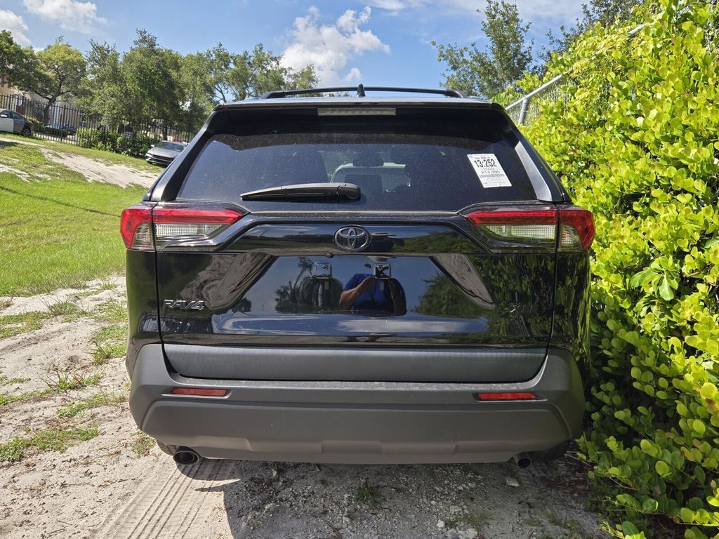 2023 Toyota RAV4 XLE Premium - Photo 6