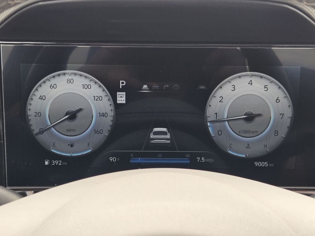 2025 Hyundai Elantra SEL - Photo 25