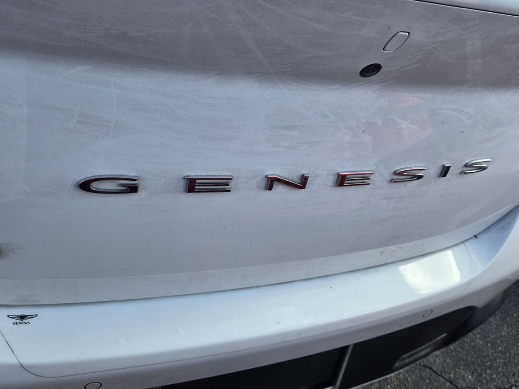 2024 GENESIS G70 Standard - Photo 10