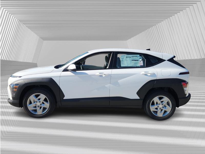 2026 Hyundai Kona SE photo 2