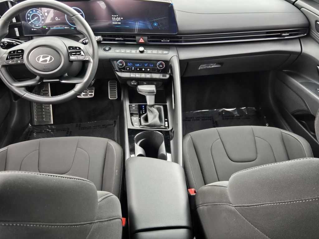 2025 Hyundai Elantra Blue - Photo 12