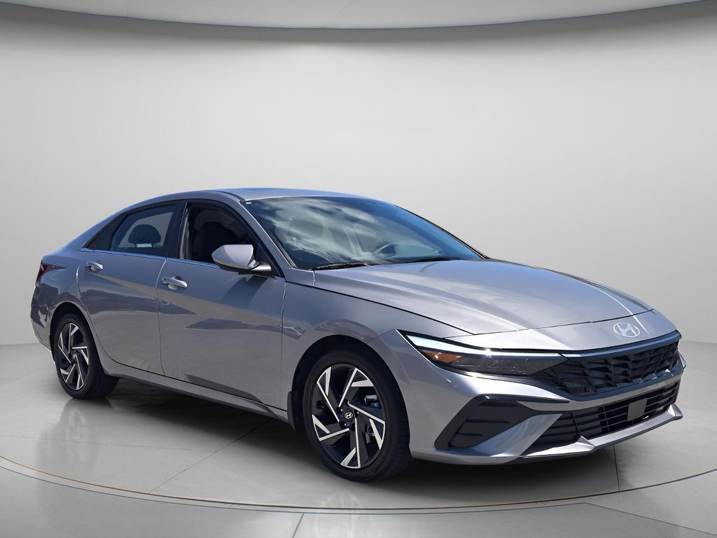2025 Hyundai Elantra SEL - Photo 9