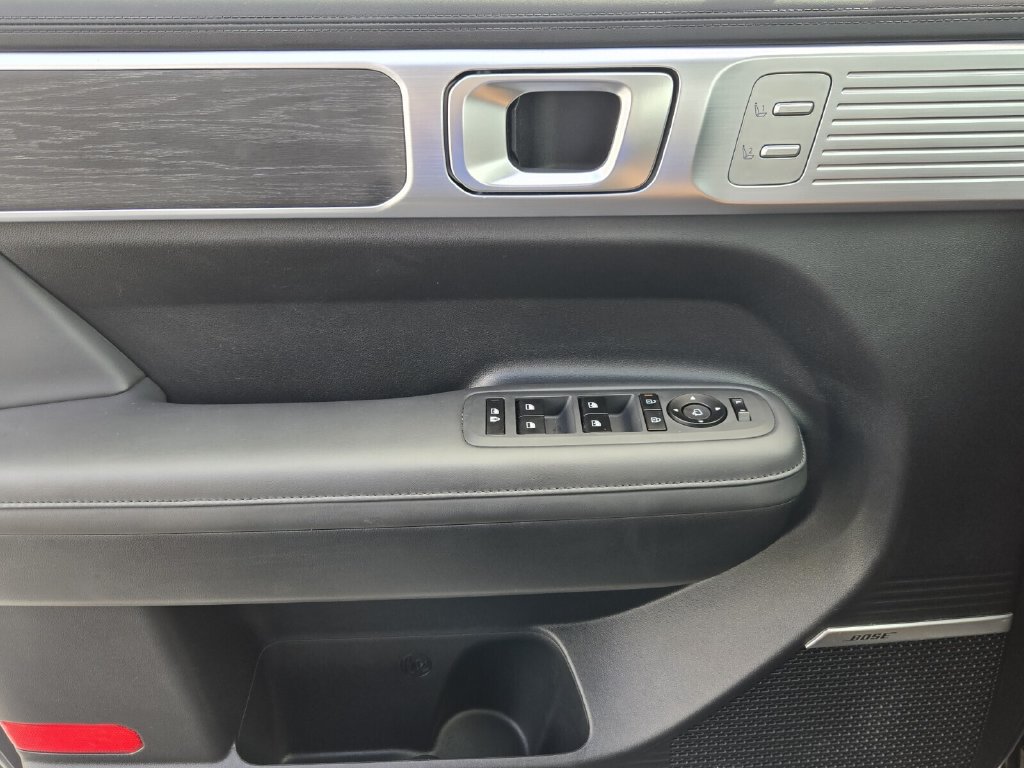 2026 Hyundai Santa Fe Limited - Photo 30