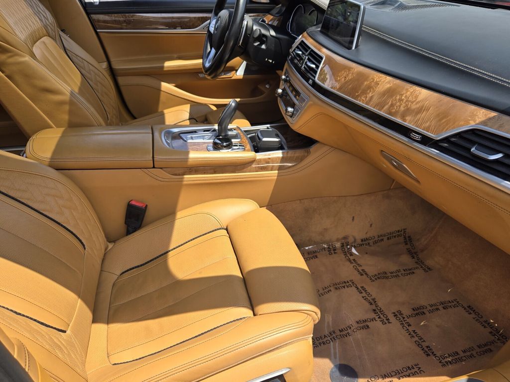 2018 BMW 7 Series 750i - Photo 16