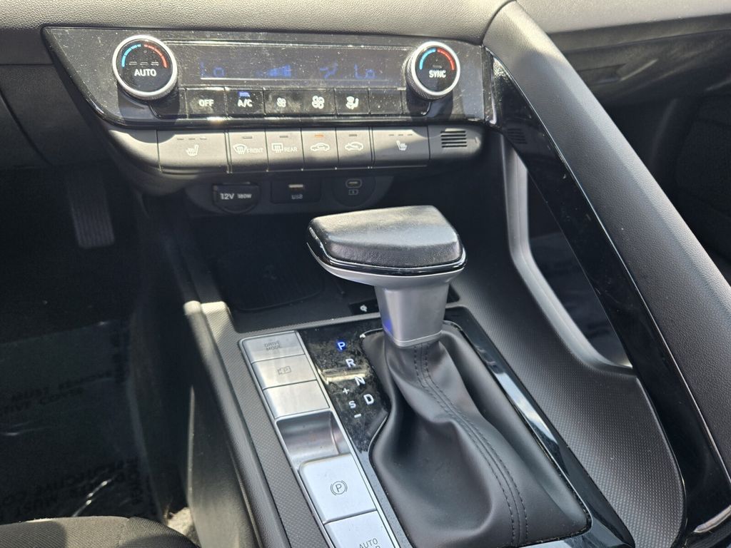 2024 Hyundai Elantra SEL - Photo 18