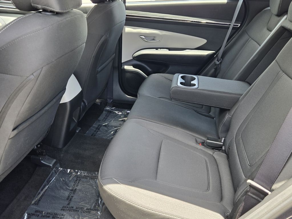 2024 Hyundai Tucson SE - Photo 11