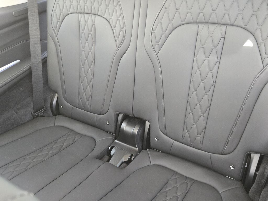 2025 BMW X7 40i - Photo 13