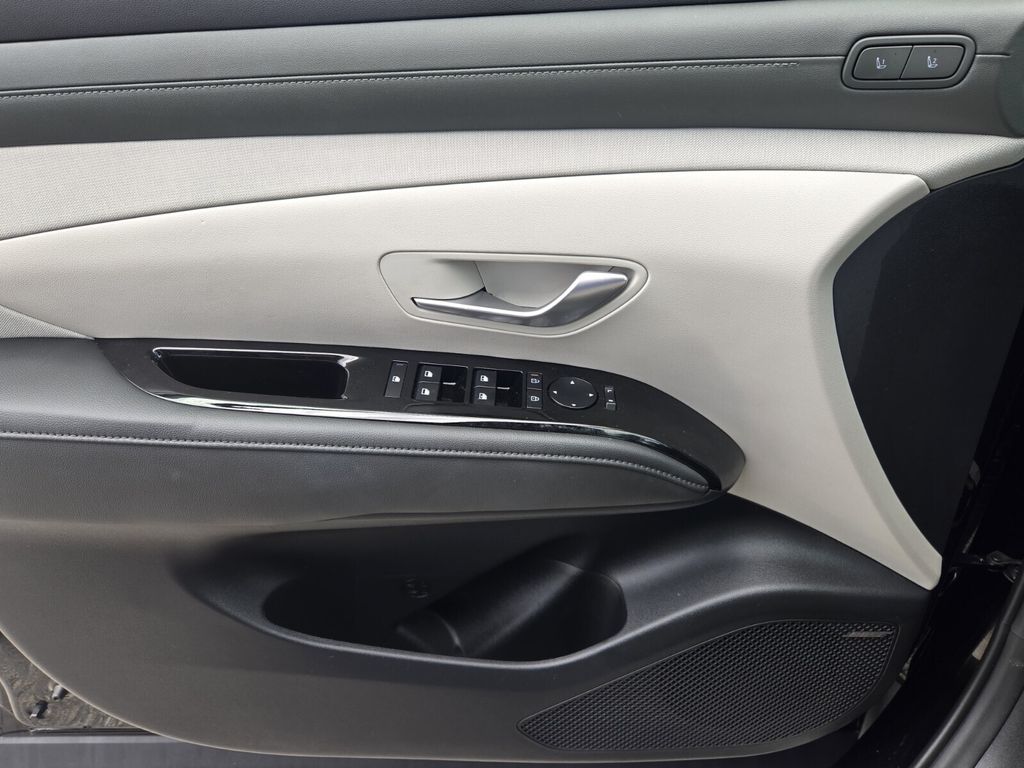 2025 Hyundai Tucson Limited - Photo 30