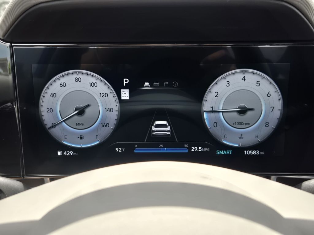 2025 Hyundai Elantra SEL - Photo 25