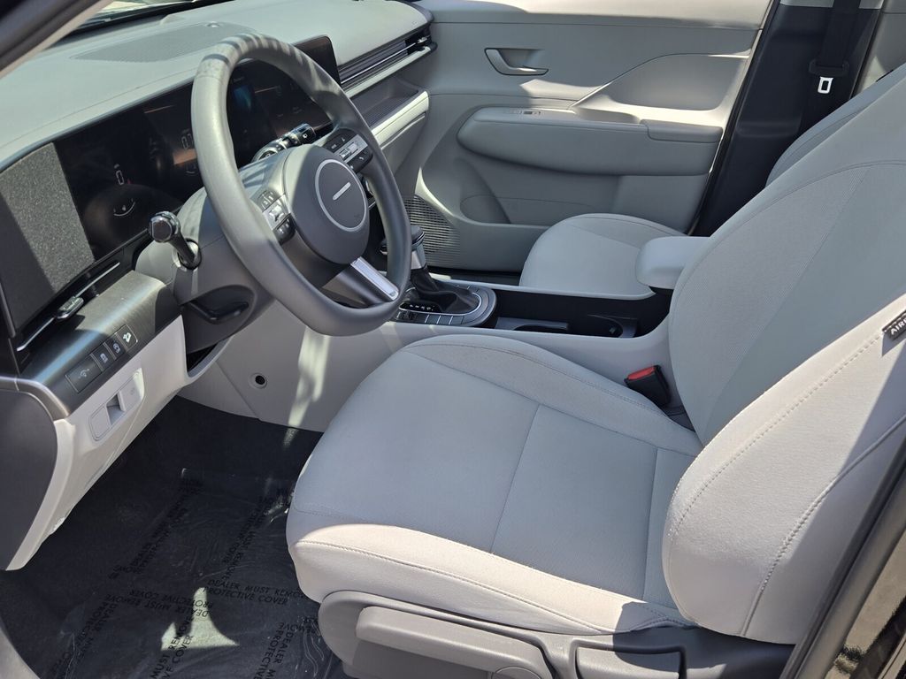 2026 Hyundai Kona SE - Photo 10
