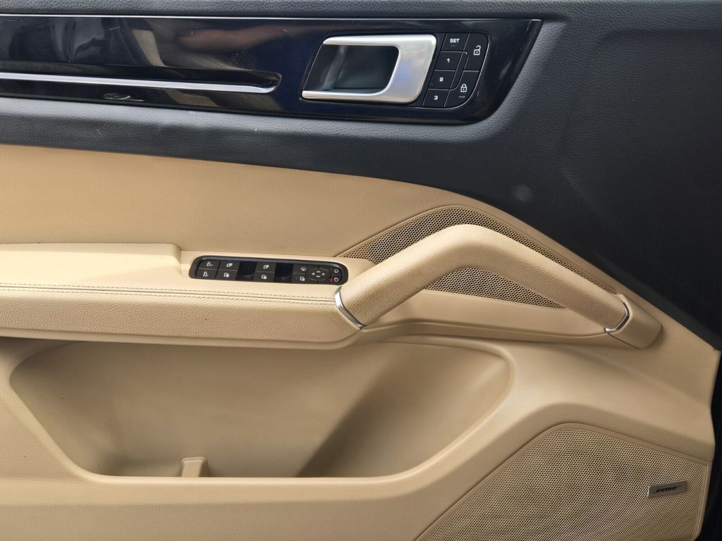 2022 Porsche Cayenne Coup Base - Photo 29