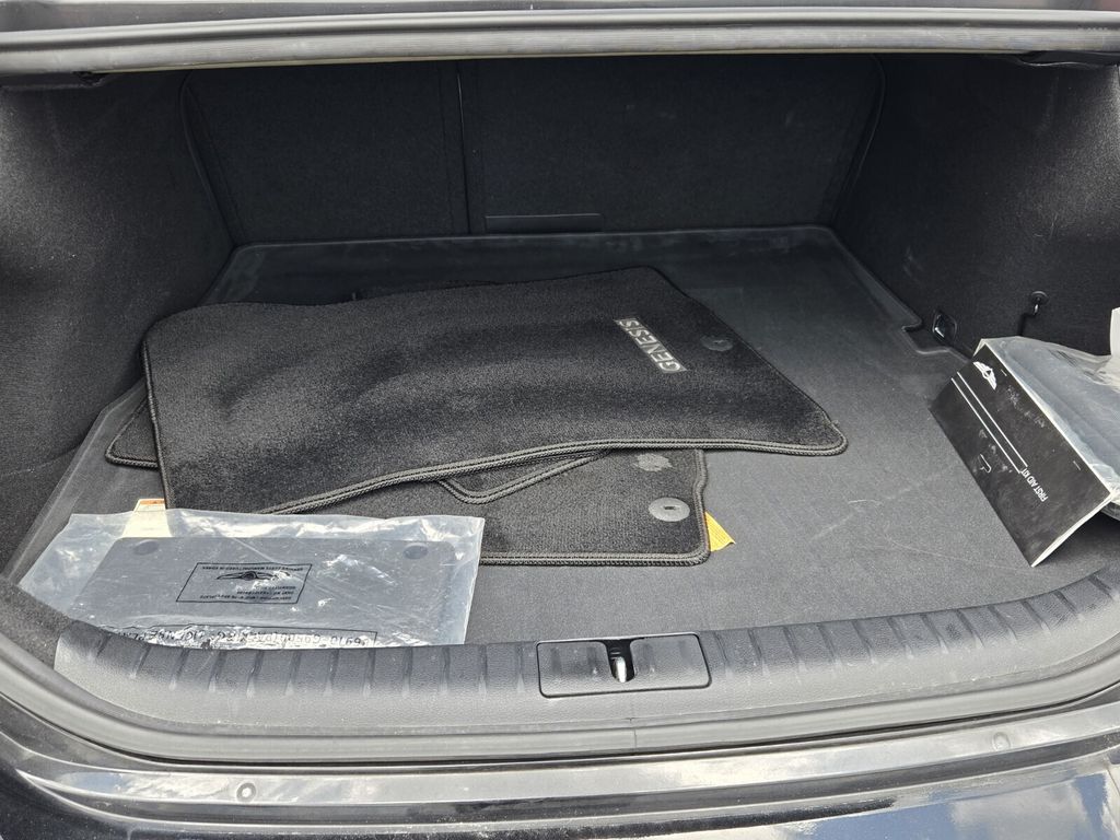 2023 GENESIS G70 Standard - Photo 14