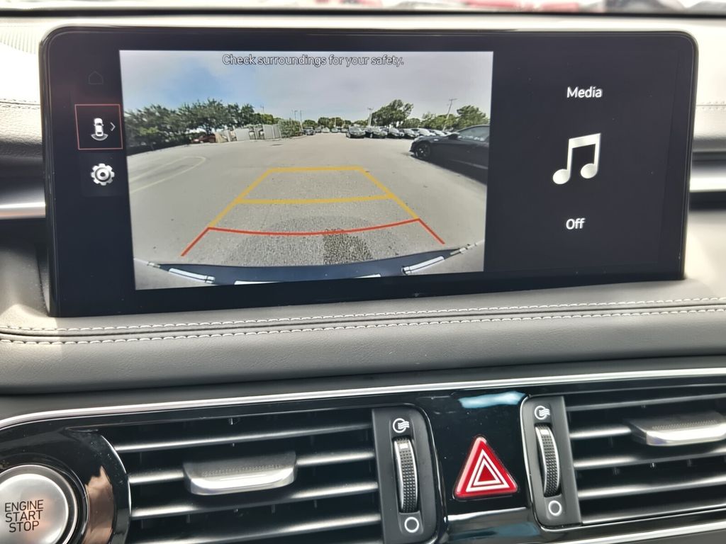 2023 GENESIS G70 Standard - Photo 19