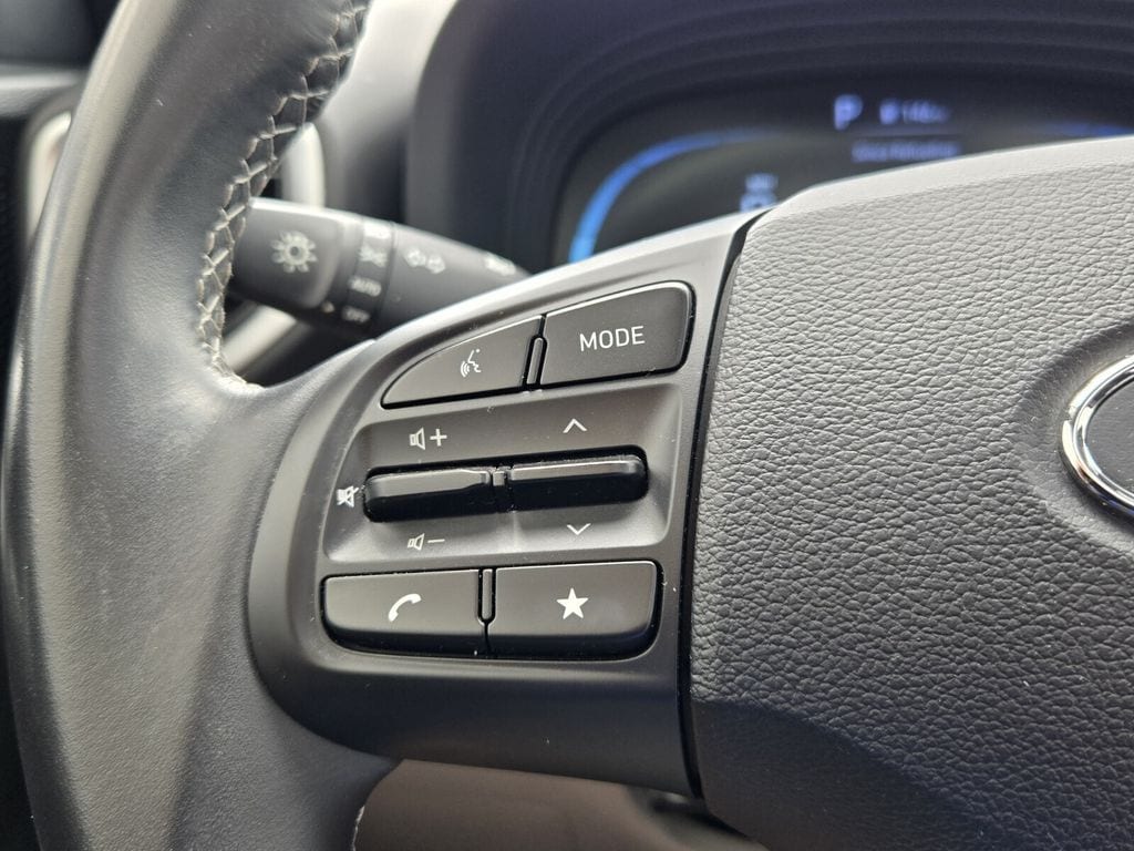 2024 Hyundai Venue SEL - Photo 24