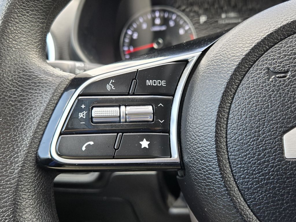 2024 Kia Forte LXS - Photo 22