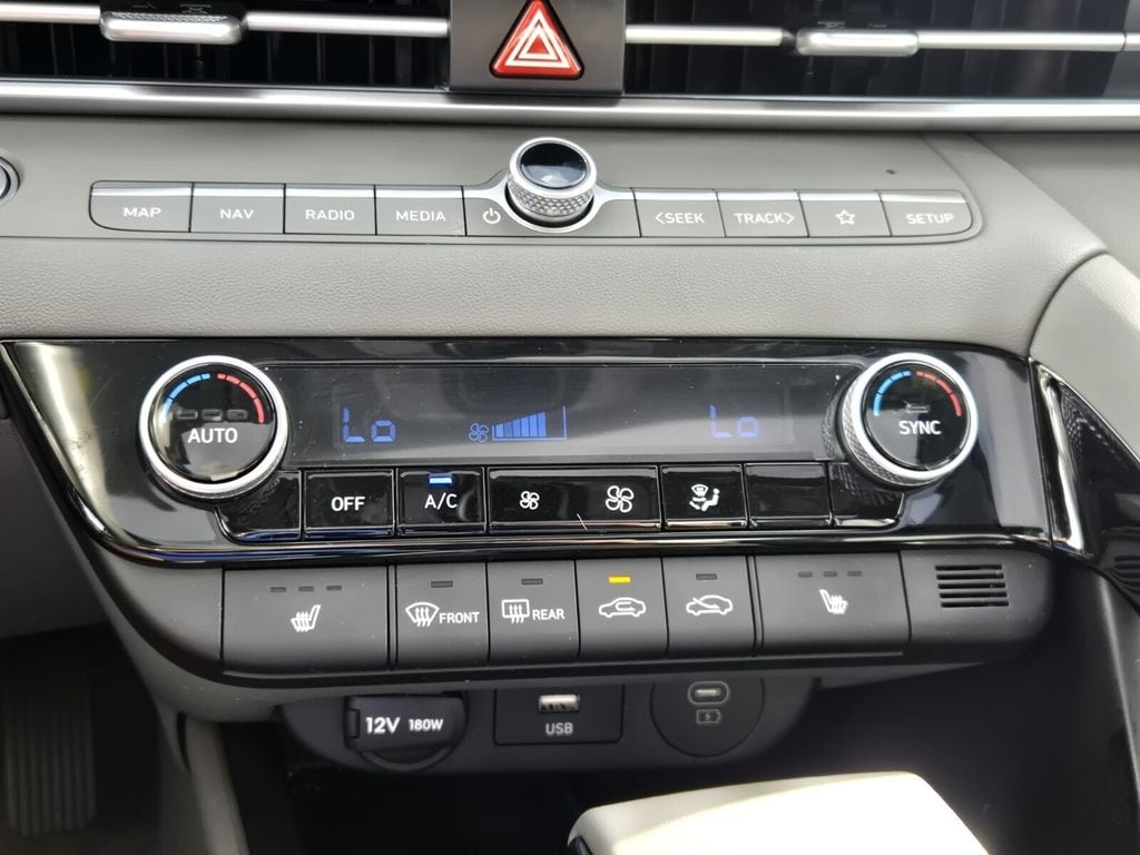 2025 Hyundai Elantra SEL - Photo 21