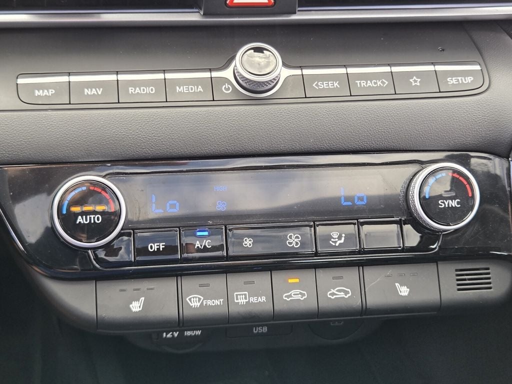 2025 Hyundai Elantra SEL - Photo 24