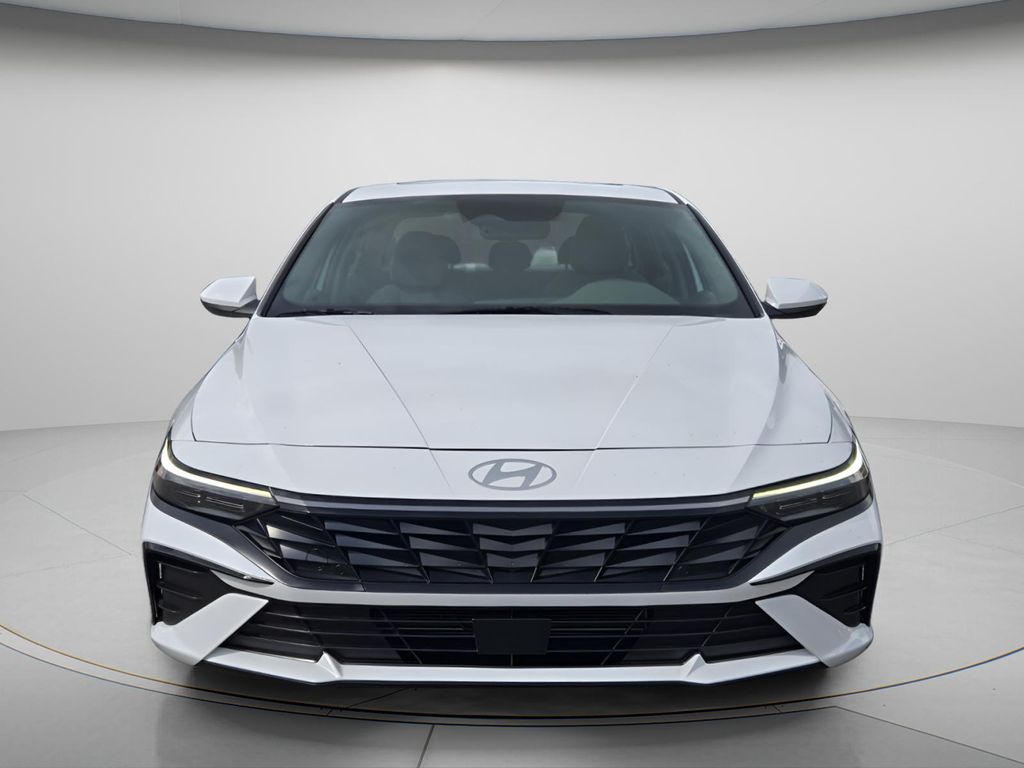2025 Hyundai Elantra SEL - Photo 5
