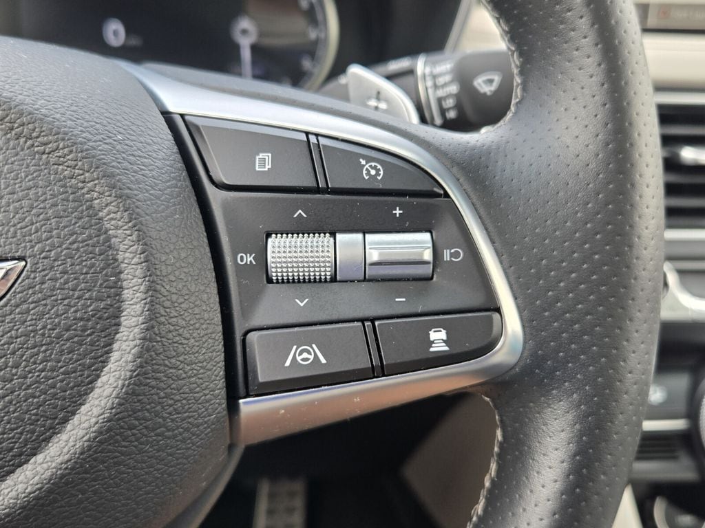 2023 GENESIS G70 Standard - Photo 25