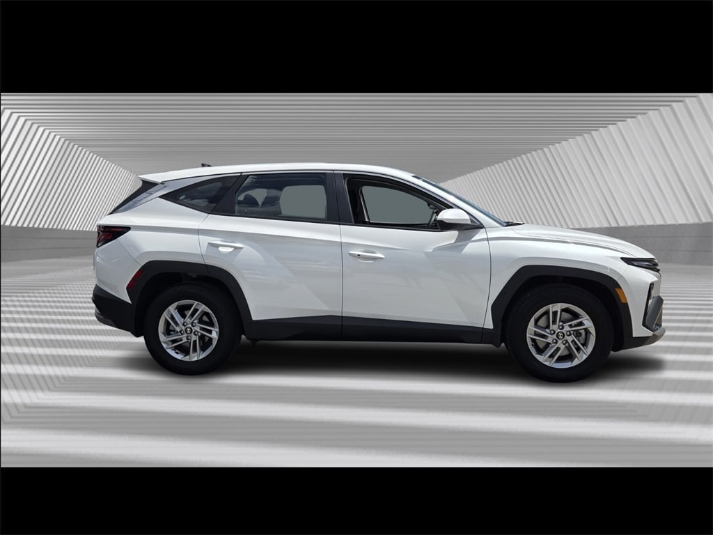 Certified 2025 Hyundai Tucson SE SUV