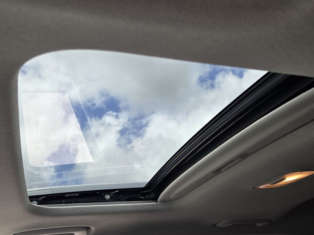 2024 Hyundai Venue SEL - Photo 17