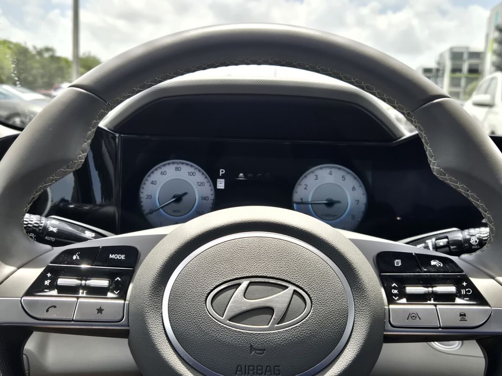2025 Hyundai Elantra SEL - Photo 22