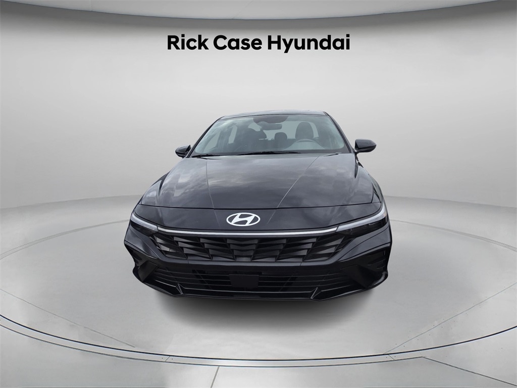 Certified 2025 Hyundai Elantra SEL Convenience Sedan