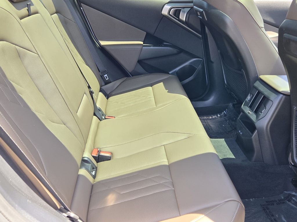 2026 BMW X3 30 - Photo 15