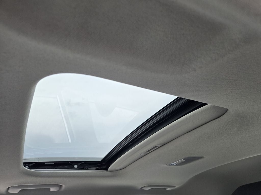 2023 Hyundai Venue SEL - Photo 17