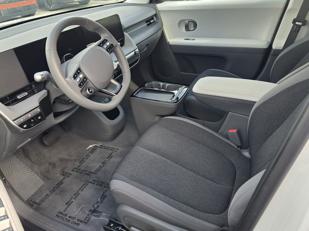 2026 Hyundai IONIQ 5 SE - Photo 8