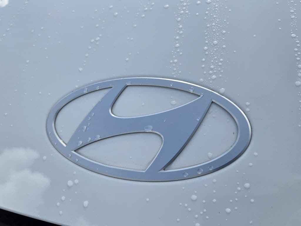 2026 Hyundai IONIQ 5 SE - Photo 11