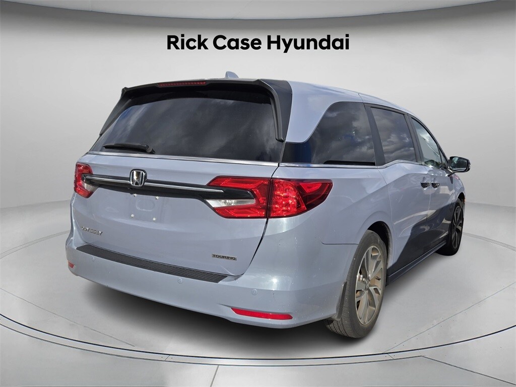 2024 Honda Odyssey Touring photo 3