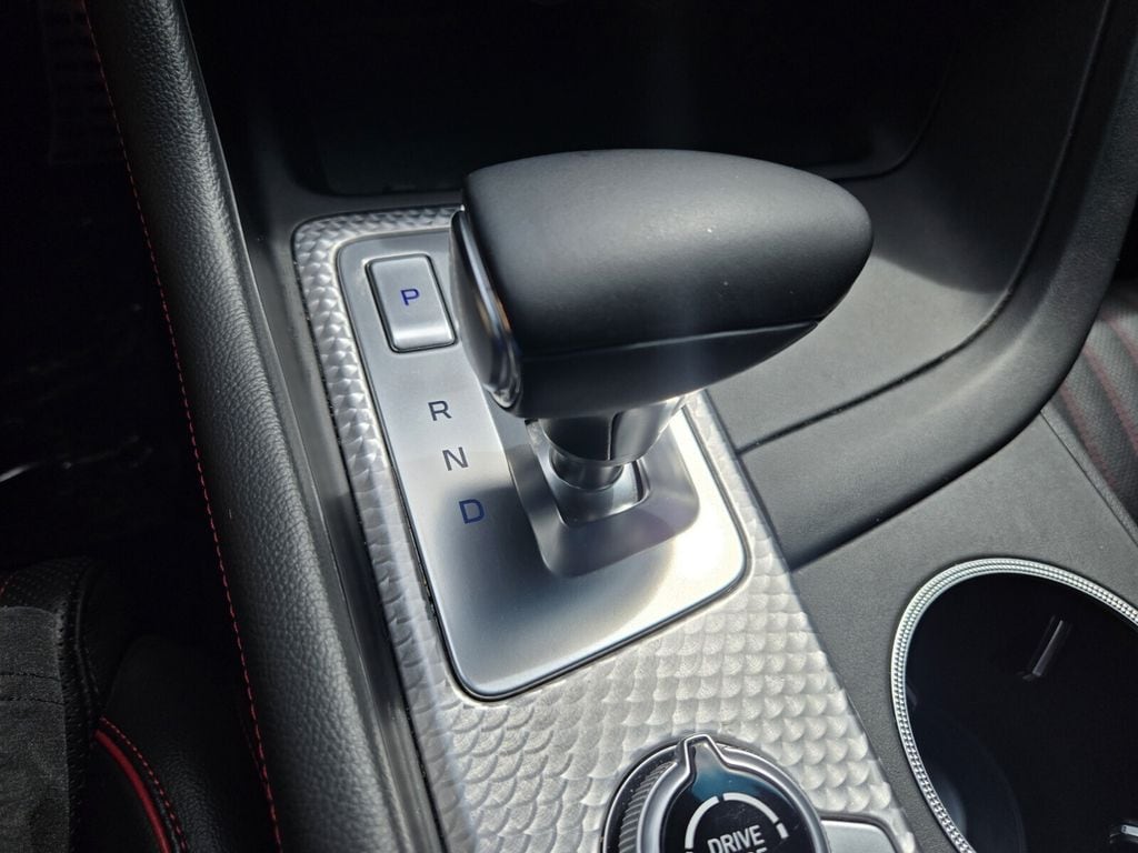 2023 GENESIS G70 Standard - Photo 18