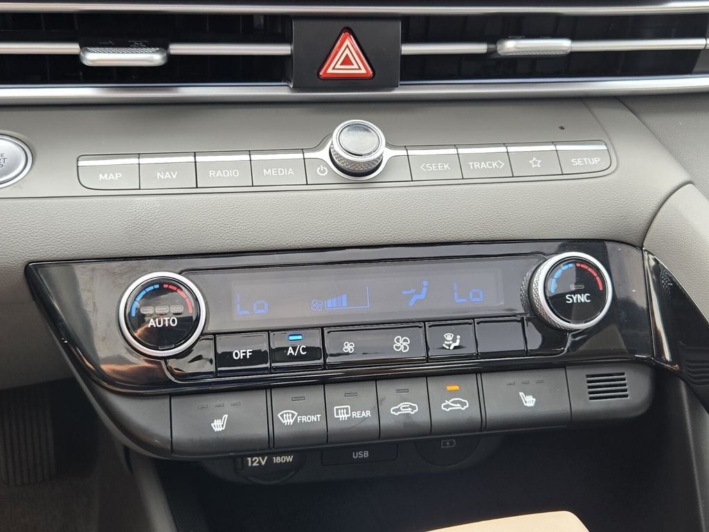 2025 Hyundai Elantra SEL - Photo 20