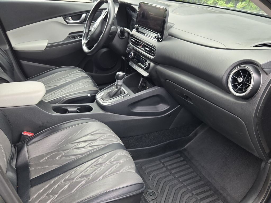 2023 Hyundai Kona SEL - Photo 6