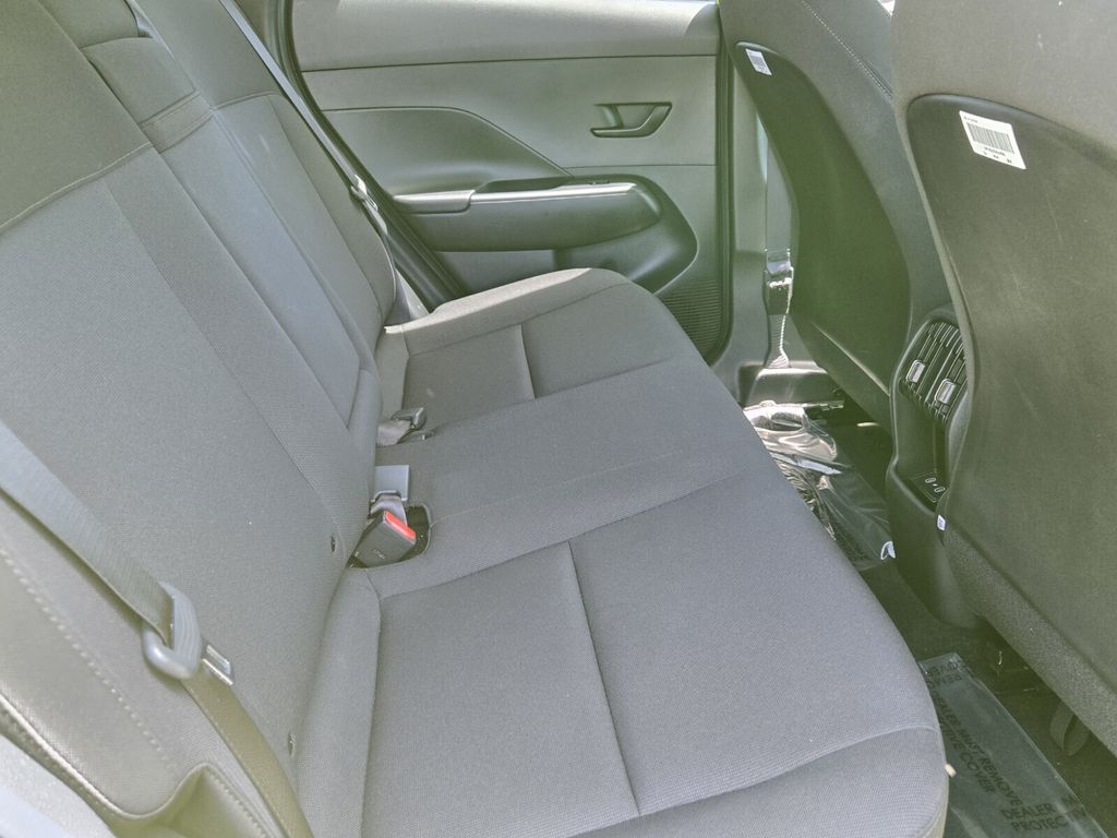 2024 Hyundai Kona EV SEL - Photo 15