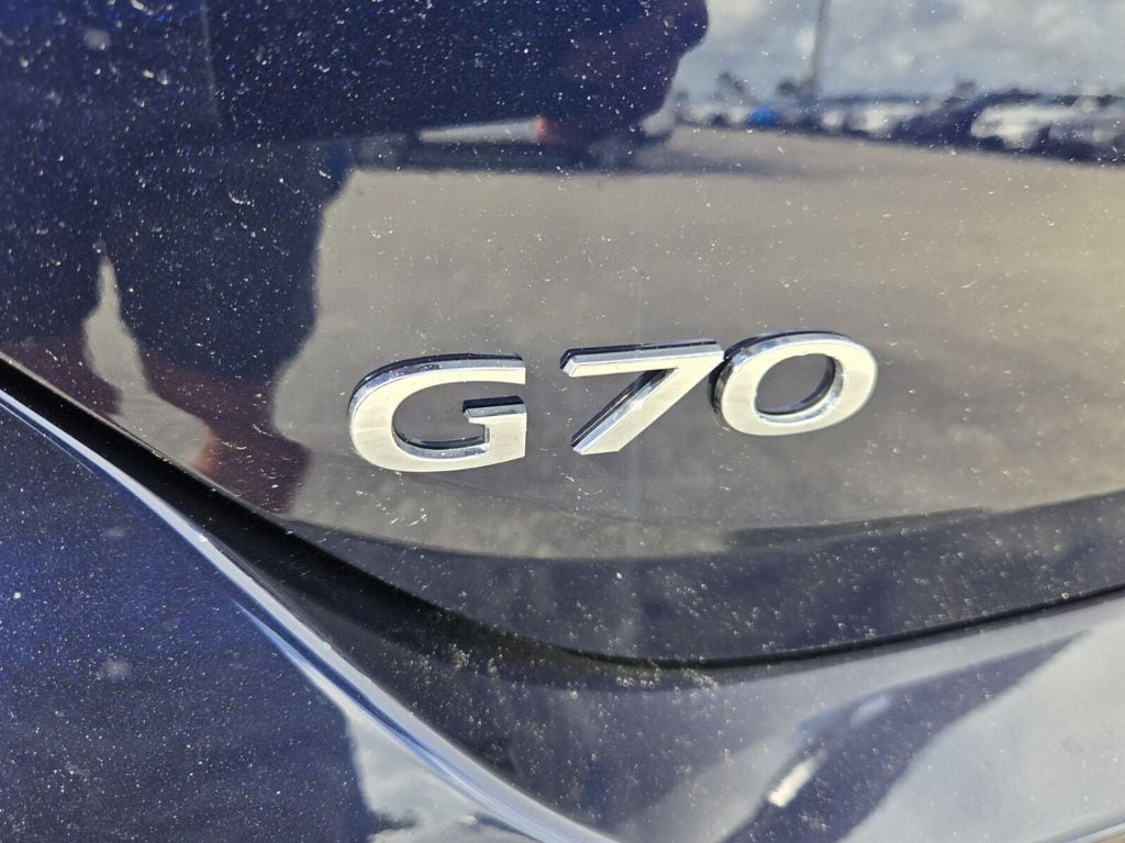2023 GENESIS G70 Standard - Photo 8