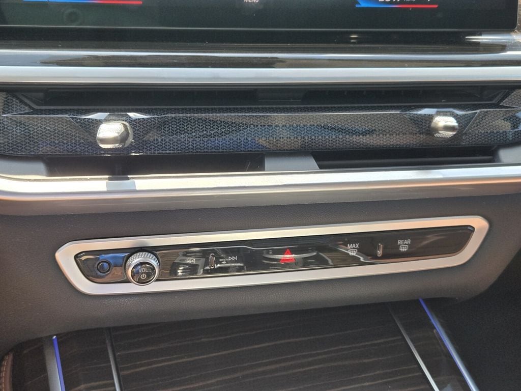 2023 BMW X7 40i - Photo 21