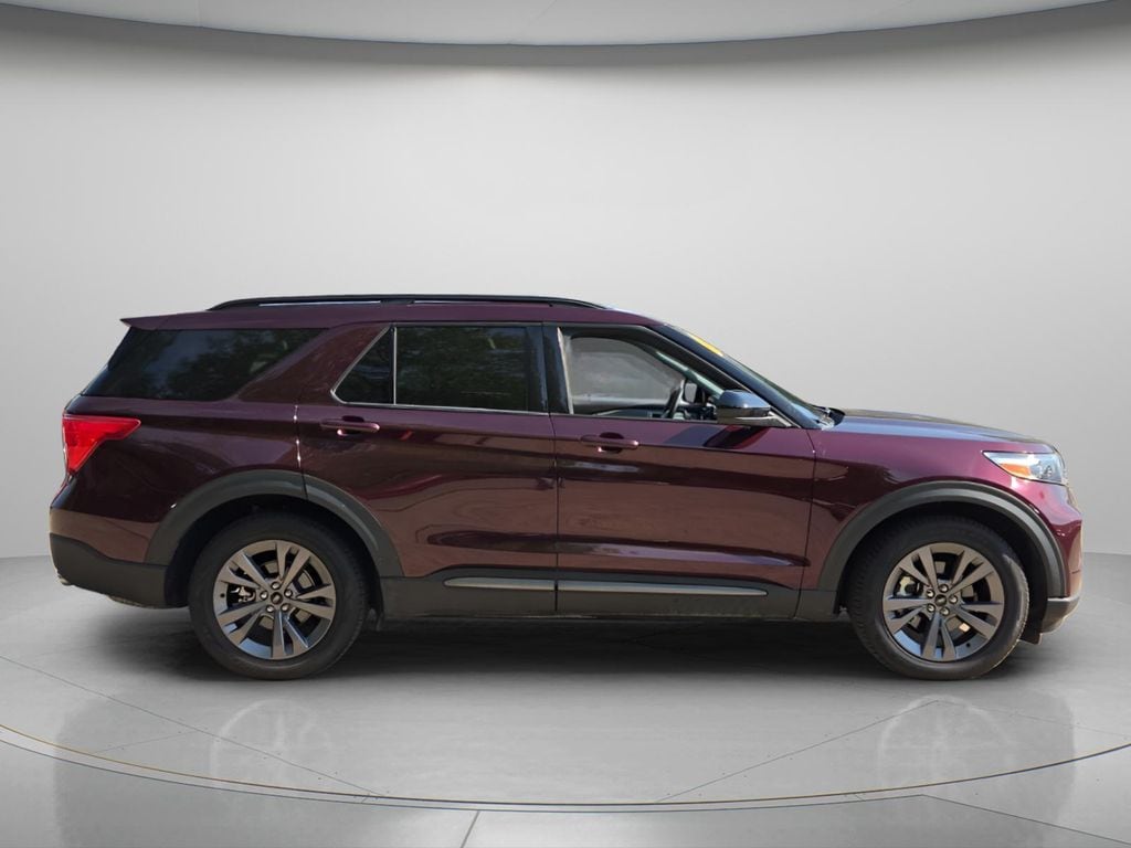 2022 Ford Explorer XLT - Photo 8