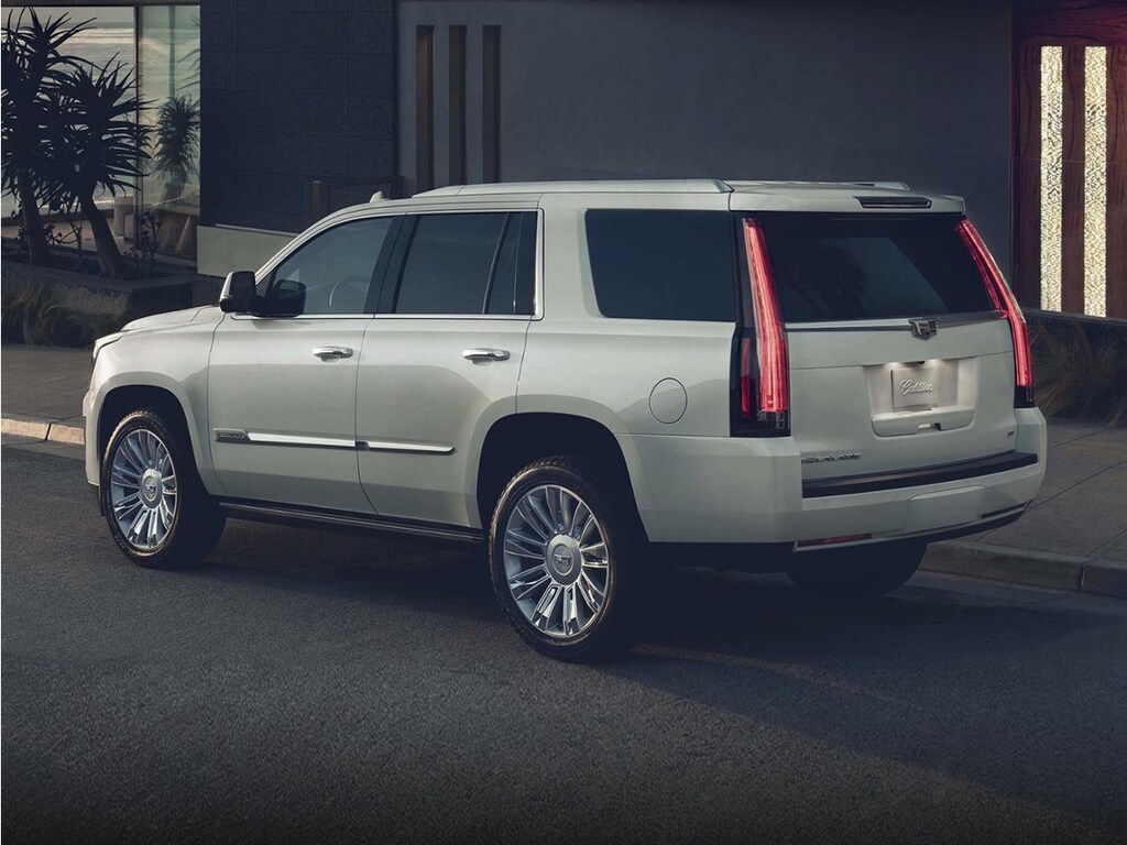 Used 2017 Cadillac Escalade Luxury SUV