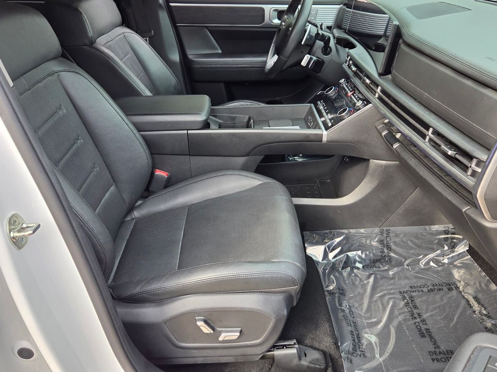 2024 Hyundai Santa Fe Limited - Photo 18